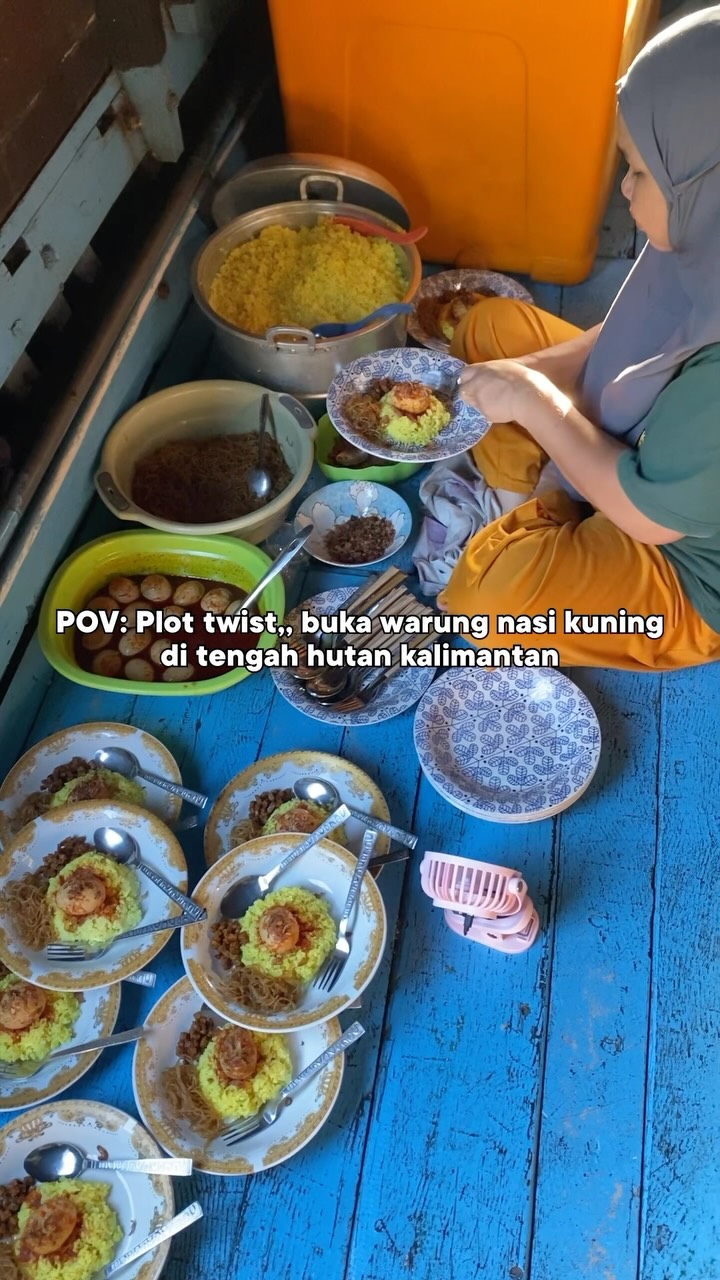 Sarapan nasi kuning di atas kapal klotok, bersiap menyapa penghuni Tanjung Puting. 🦧Open trip atau privat trip
Untuk info lebih lanjut bisa langsung ke
Whatsapp Admin +62 821-5992-6152#tanjungputing #opentriptanjungputing #triptanjungputing #orangutan #kalimantan